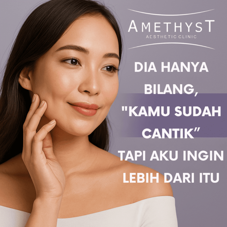 Wanita dewasa tersenyum lembut dengan bibir natural, mewakili kepercayaan diri setelah perawatan filler di Amethyst Clinic Surabaya.
